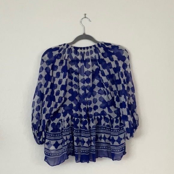 Kate Spade blue/white patterned 3/4 sleeve blouse - Picture 4 of 4